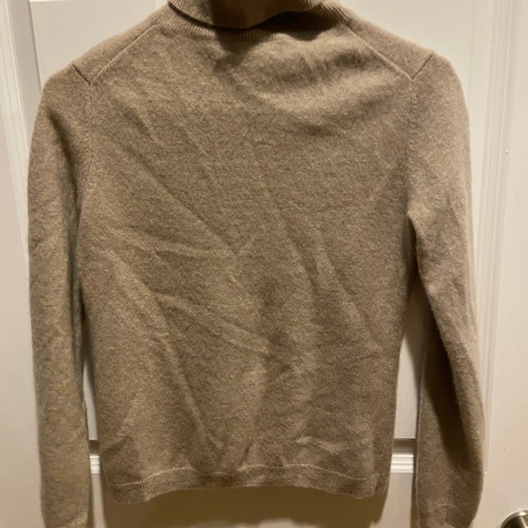 Turtle neck sweater - Picture 2 of 3